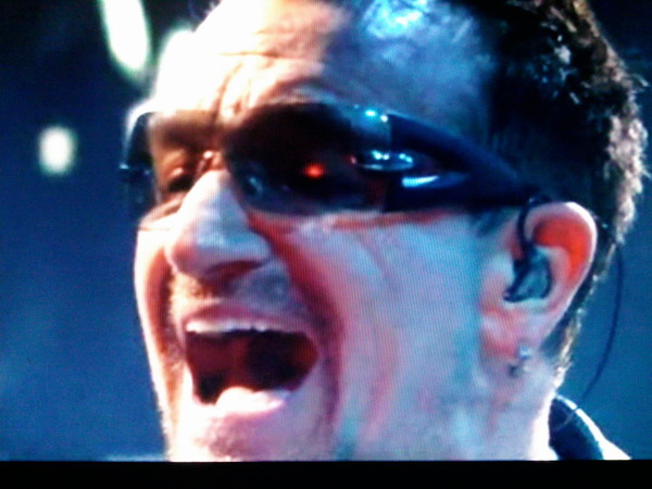 Bono-kiborg_resize.jpg