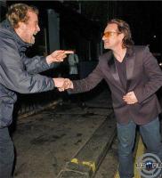 Bono & admirer